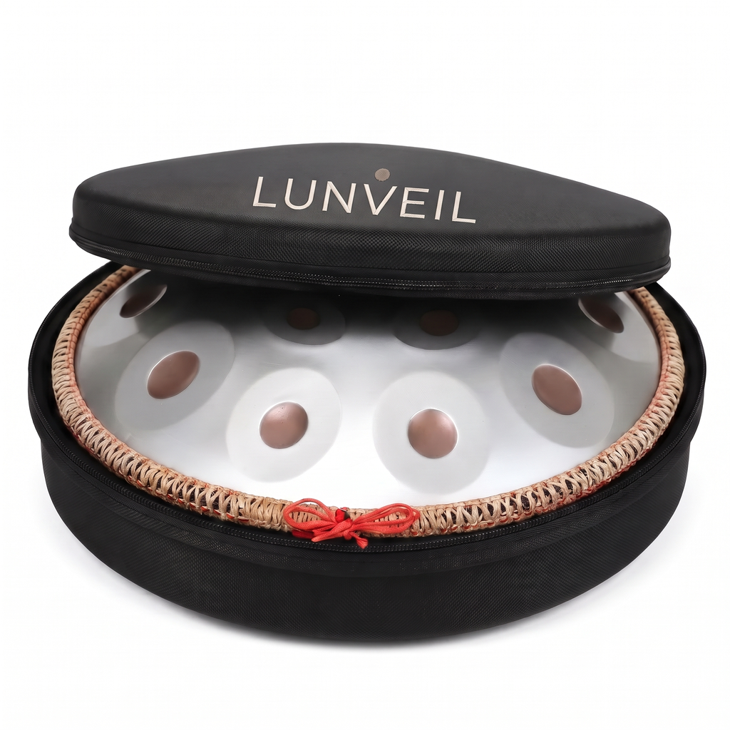 Handpan LUMAE dans sa housse de transport rembourrée Lunveil