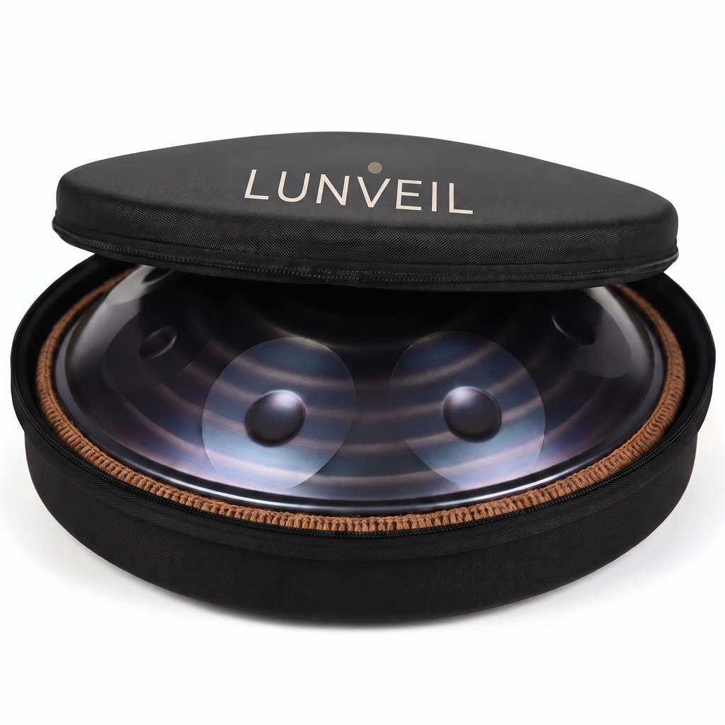 Handpan ELÜNA dans sa housse de transport rembourrée Lunveil